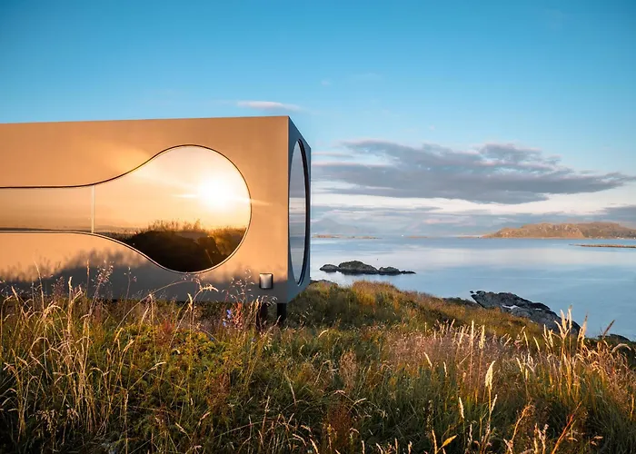 Birdbox Reksta Lodger Florø